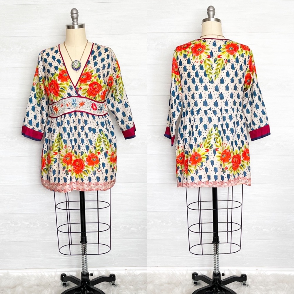 JOHNNY WAS Embroidered Silk Floral Print TOP Blouse Tunic Boho Multicolor Size M